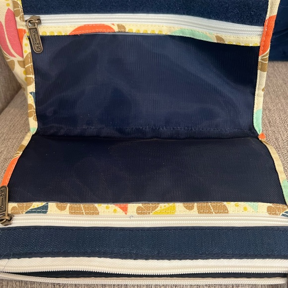 Primrose Hill London Canvas Lotus Flower Hangable Makeup Travel Bag, EUC - Picture 7 of 9